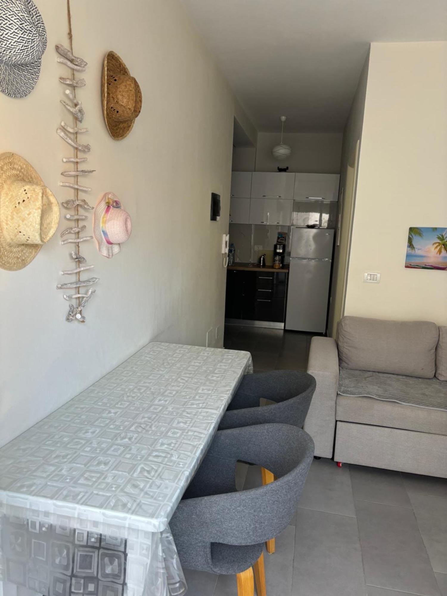 Apartament Kris In Durres Plazh Eksteriør billede